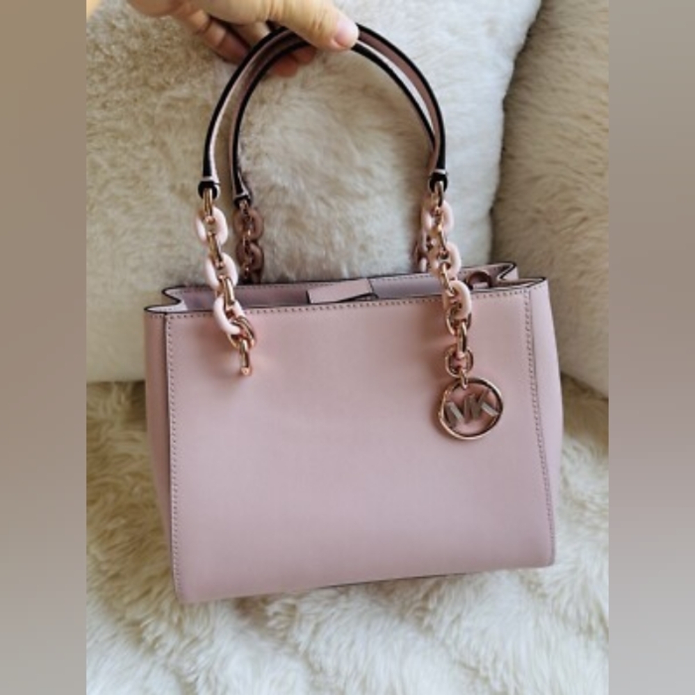 Michael Kors Cynthia MDSatchel Pale Pink GoldChain Bag Saffiano